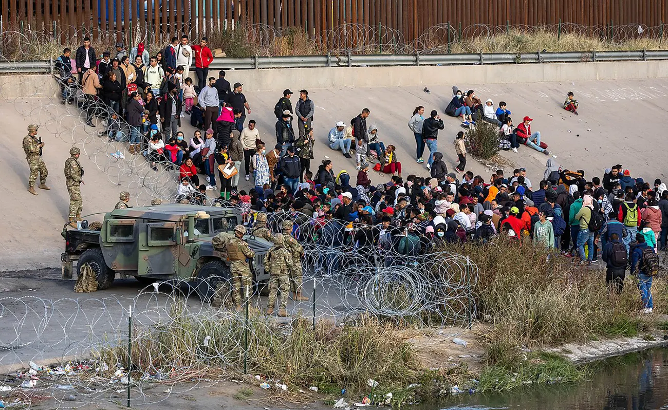 Border Crisis Escalates: Texas-Mexico Border in Turmoil