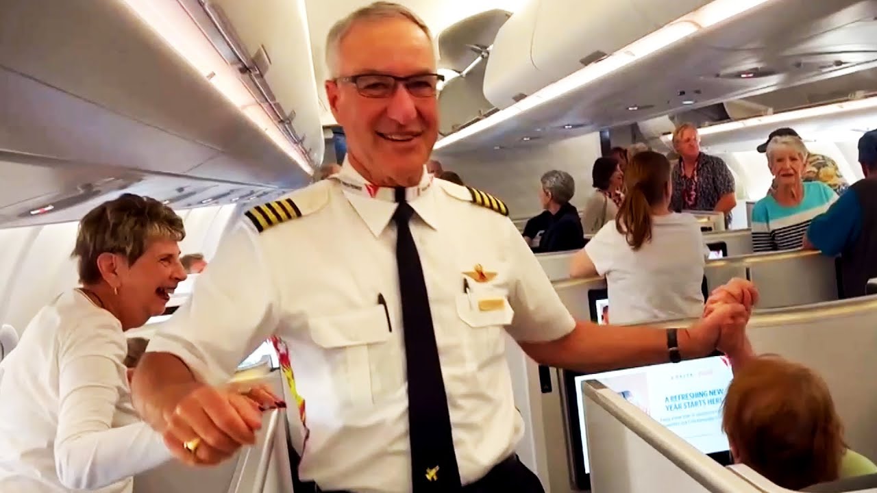 Delta Pilot Charters Plane to Hawaii for Retirement Party