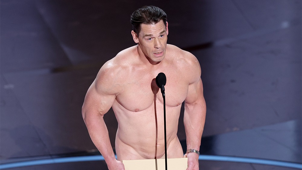 OSCARS 2024 SHOCKER: John Cena's Nearly Naked Presentation for Costume Design Award! 😱🏆