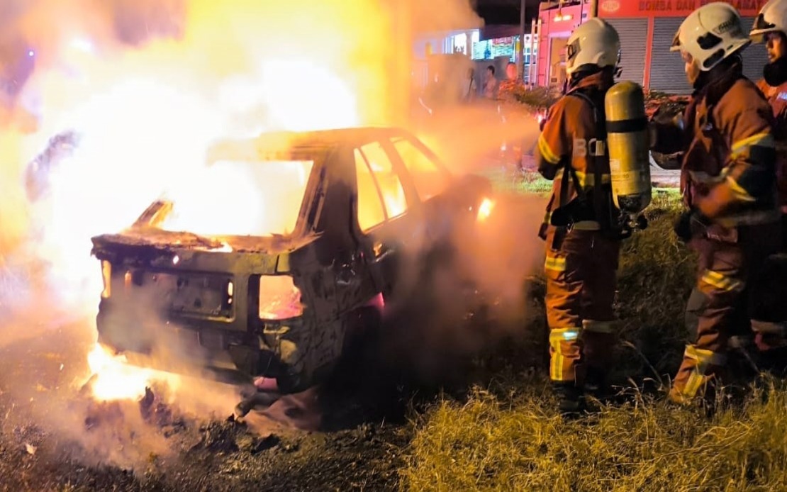 Elderly Man Burns to Death in Ipoh Car Fire