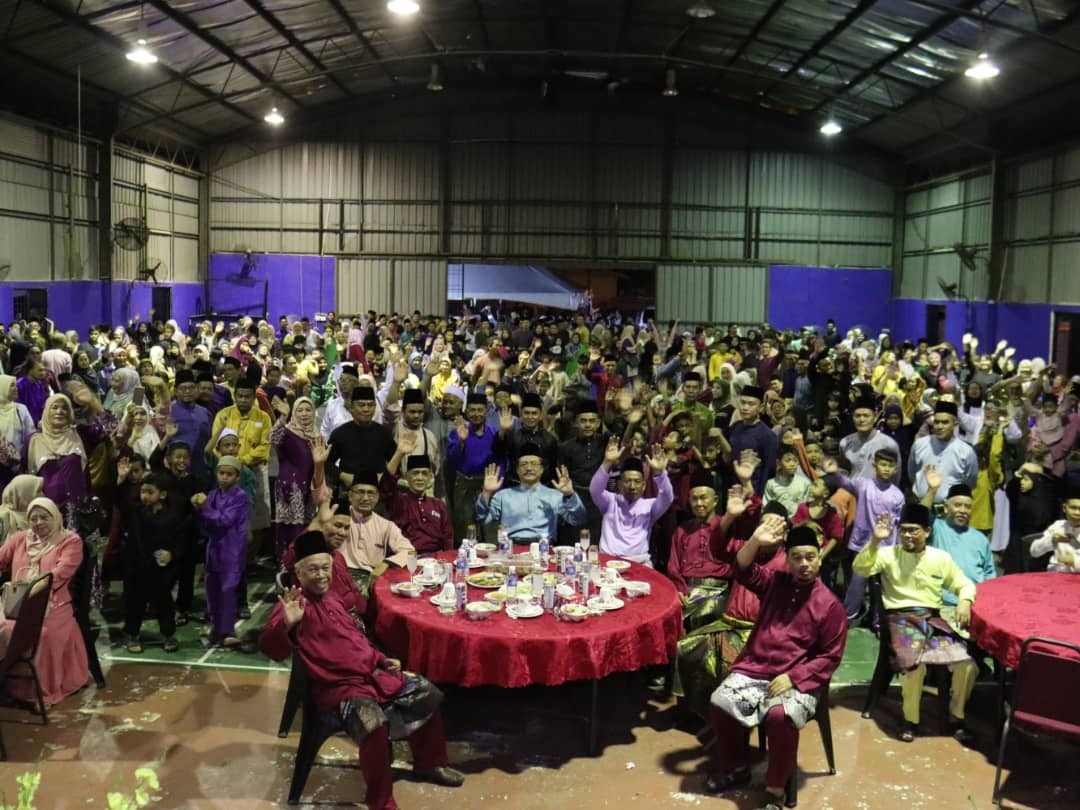 Huge crowds at Ramah Tamah Aidilfitri Tabuan Melayu