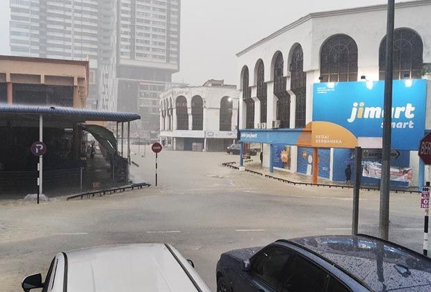 Kajang Hit by Flash Flood