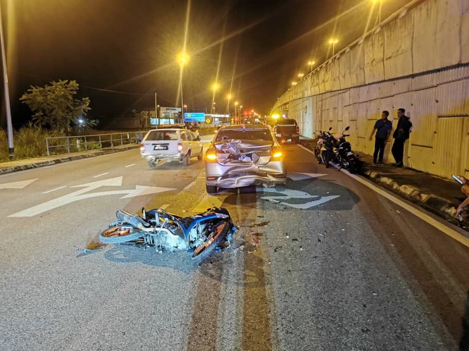 Motorcyclist Dies in Hospital After Crash with Car in Kota Padawan