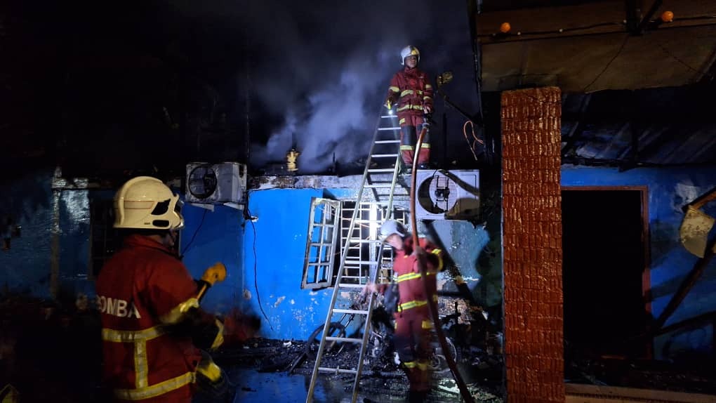 Two Houses Ravaged by Fire in Kuching