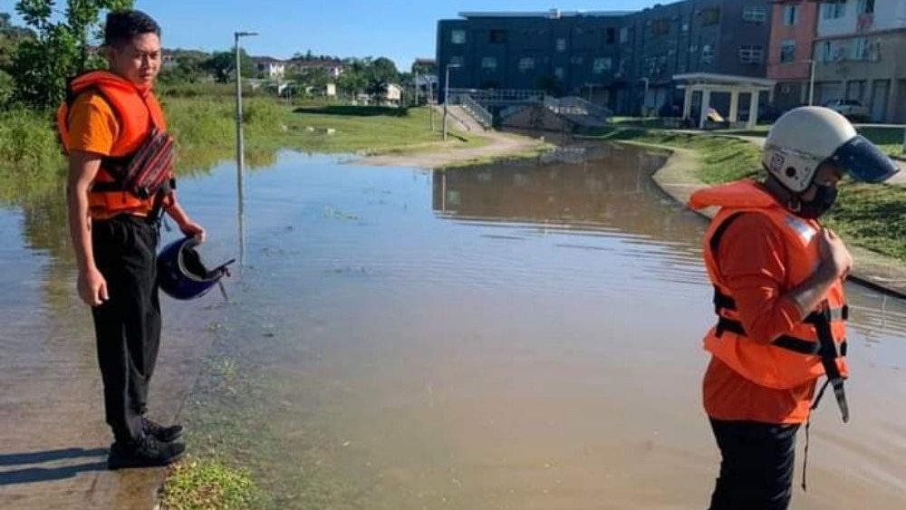 Flash Floods Hit Parts of Tatau Roads Still Passable