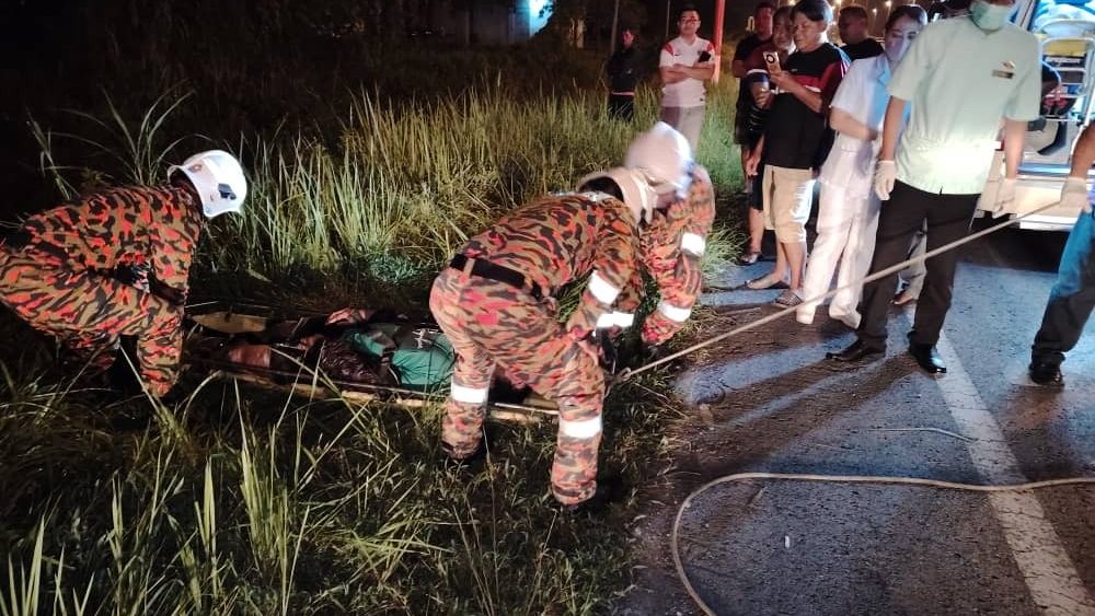 Local Motorcyclist Injured in Early Morning Accident on Jalan Kuching-Serian