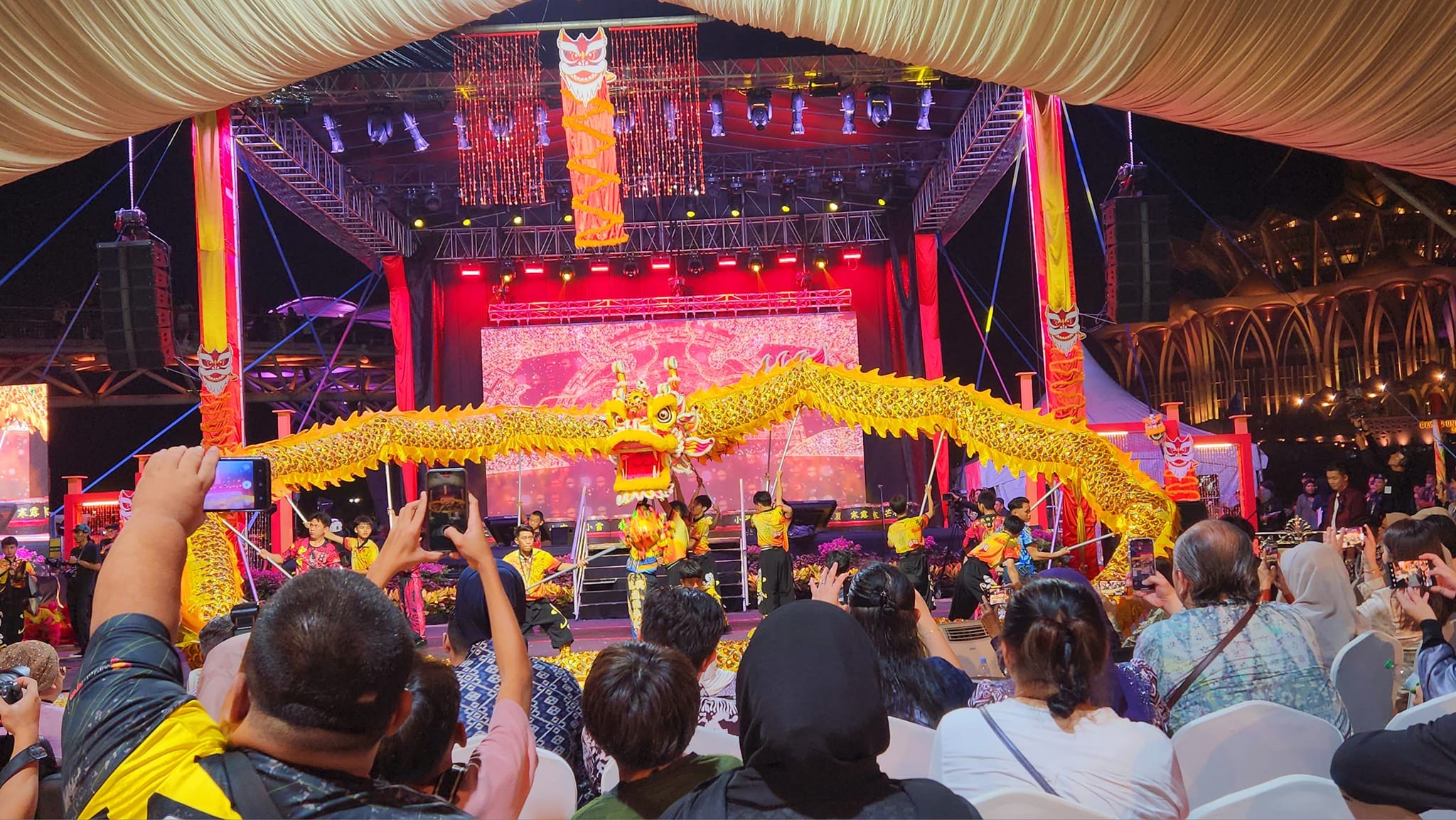 Kuching Waterfront Dazzles with Spectacular Inaugural Lion Dance Festival 2024