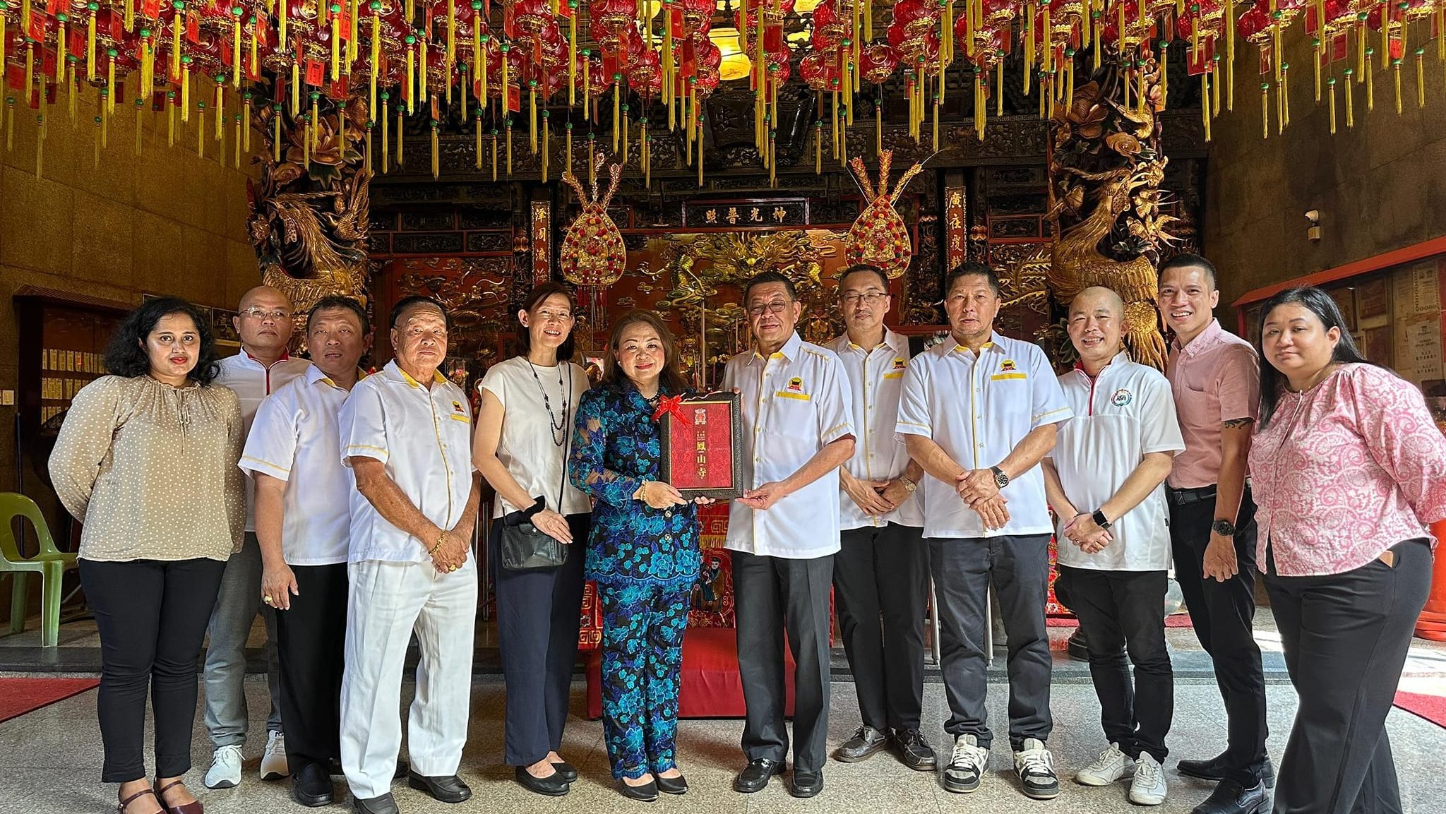 Kuching's Charitable Trust Welcomes New UNIFOR Director Datuk Georgina Apphia Ngau with Temple Visits