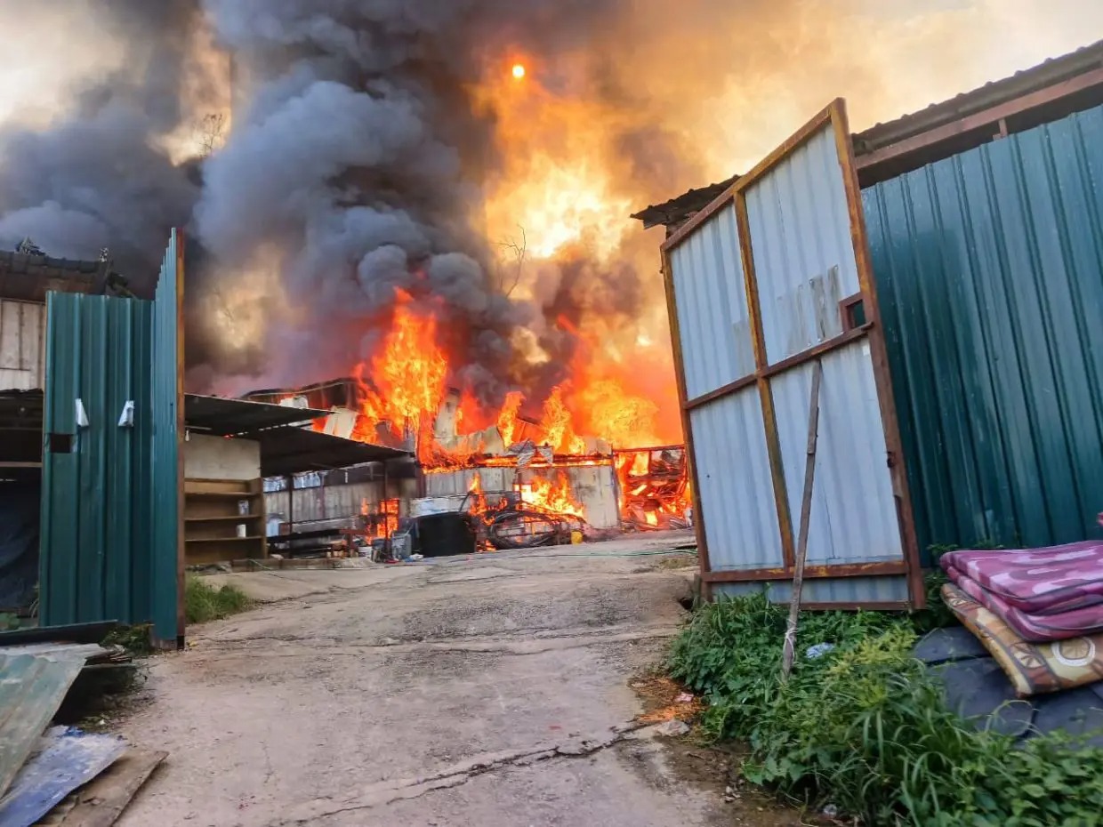 Massive Blaze Destroys 56 Worker Containers in Wangsa Maju