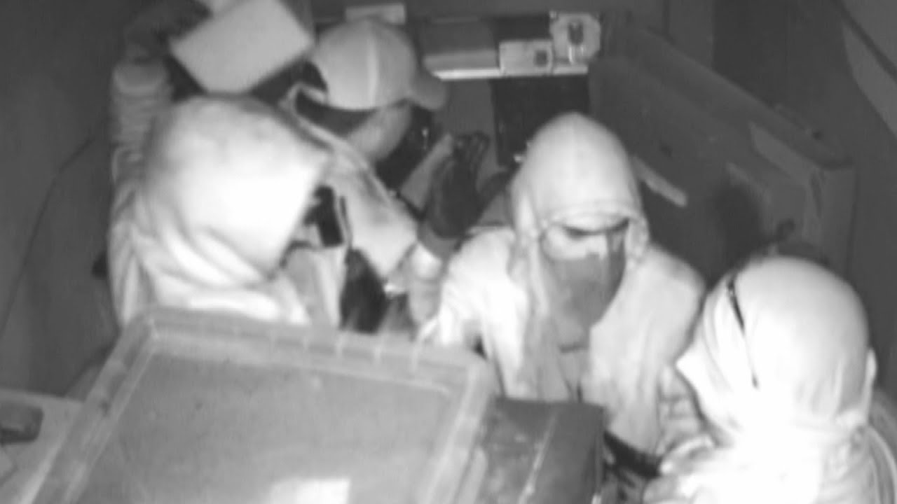 Thieves Execute Daring Heist, Empty 40-Year-Old Family Jewelry Store