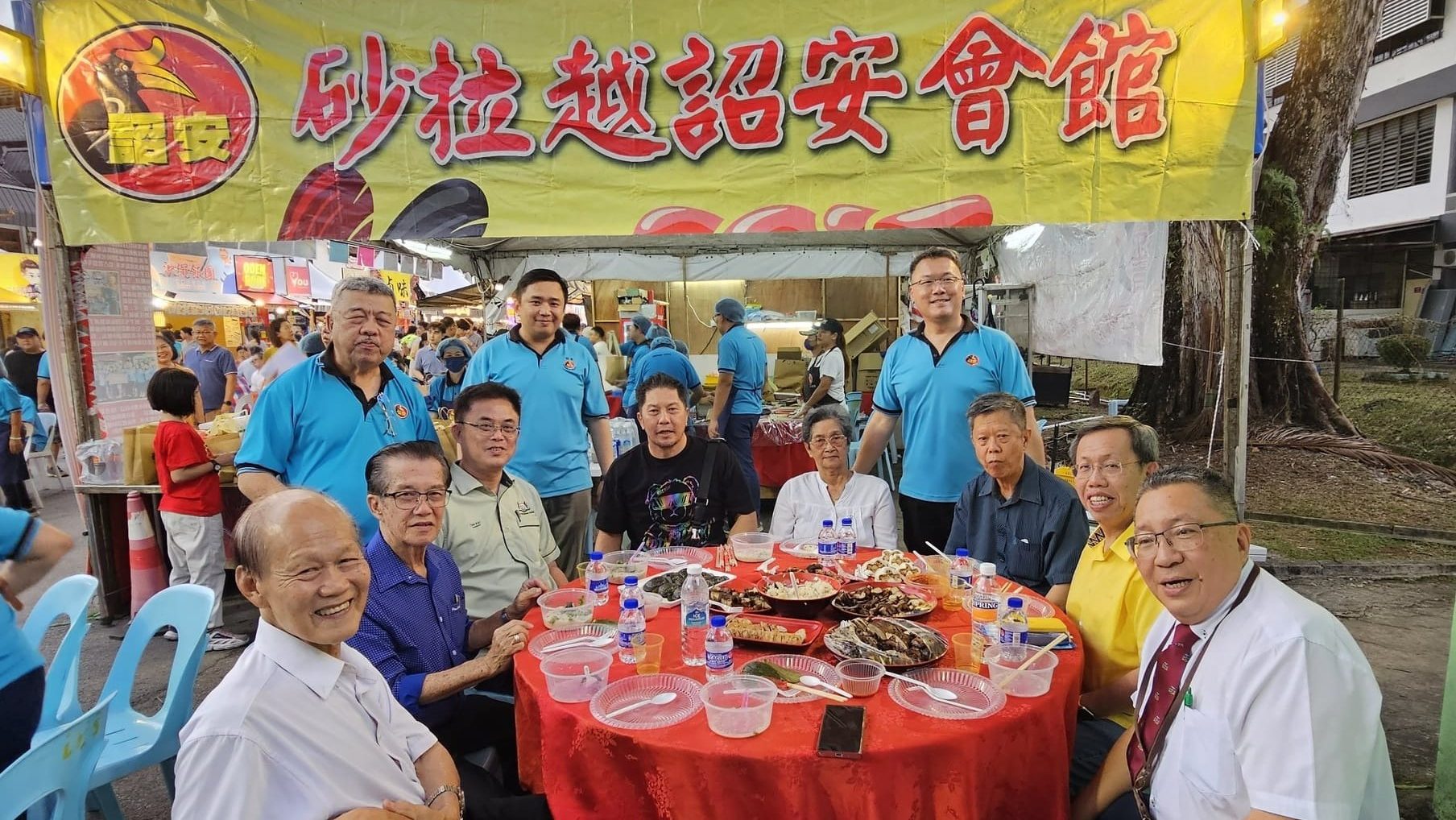 A Memorable Fellowship with Kuching’s Leaders at the Chawan Stall of Kuching Festival