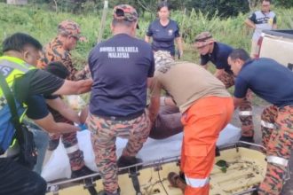 Contractor Dies During Cable Installation on Steep Hill in Kampung Kuang, Siburan / Photo Credit : DayakDaily