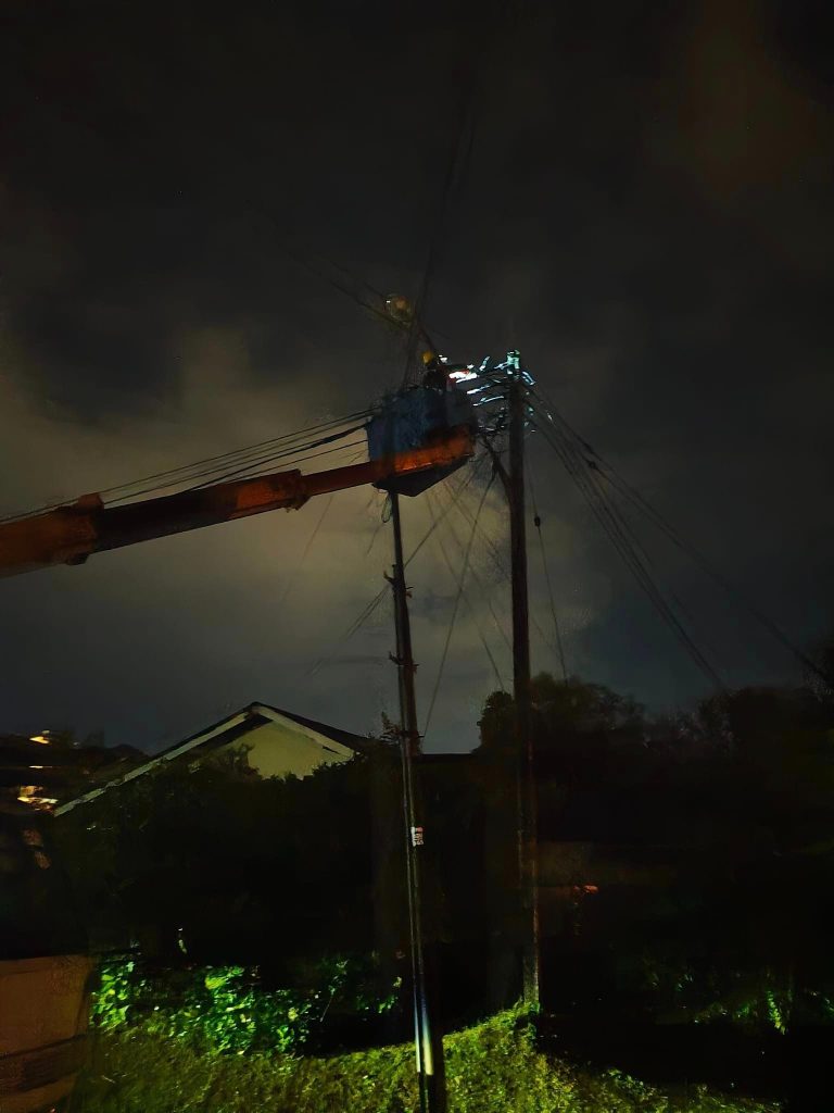 Fallen Tree Causes Power Outage in Lorong Three Hills Park Ongoing Restoration Efforts in Sarawak