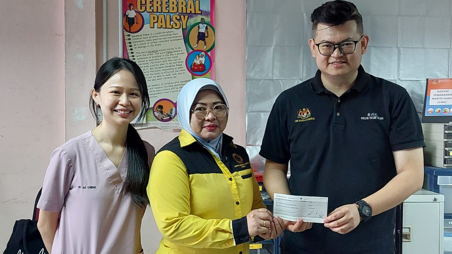 Kelvin Yii Lee Wuen Contributes to Sarawak Midwives Association Boosting Maternal and Child Health in Kuching