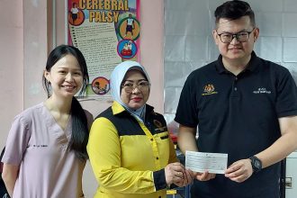 Kelvin Yii Lee Wuen Contributes to Sarawak Midwives Association Boosting Maternal and Child Health in Kuching