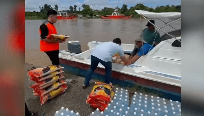 PDP Bintulu's Swift Action Brings Relief to Flood-Affected Kuala Sigu Community / Photo Credit : Dayak Daily