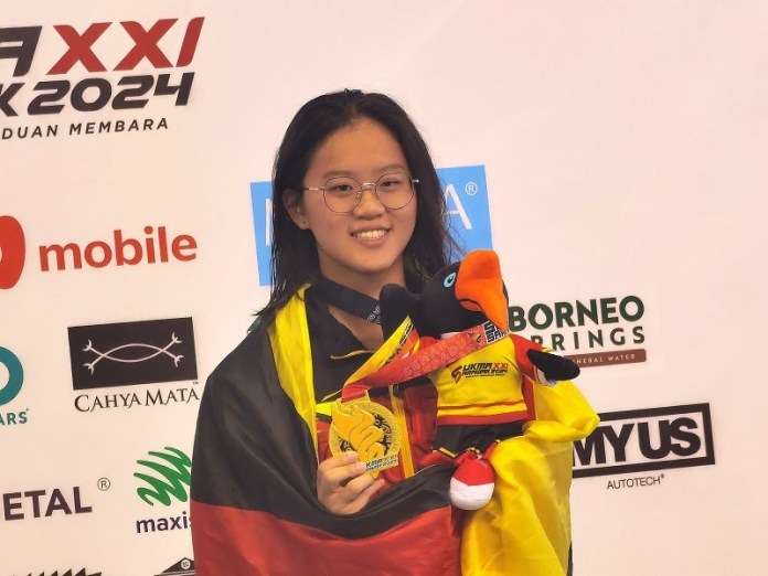 Sarawak’s Swimming Star Kelly Teo Clinches Fifth Gold at Sukma 2024, Eyes More Medals!