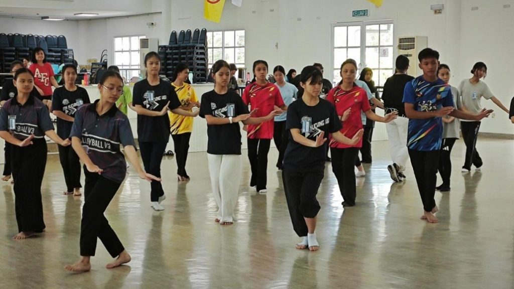 40 Students Embrace Sarawak’s Traditional Ethnic Dances at ‘Jom Menari Workshop’