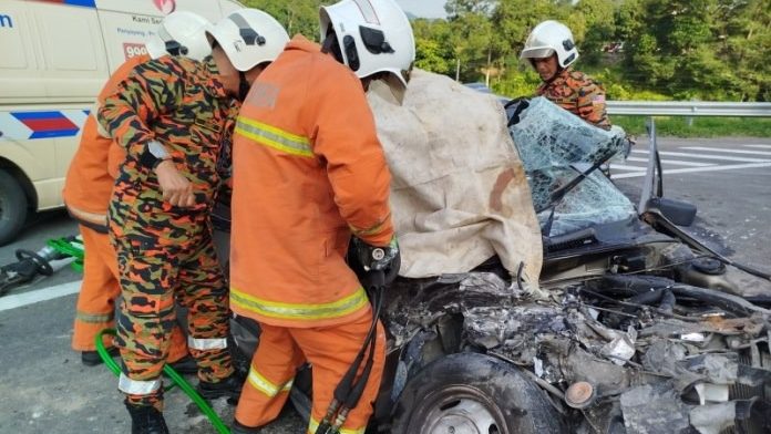 60-Year-Old Man Severely Injured in Collision on Jalan Tatau-BintuluTragic Road Accident Highlights Need for Caution on Sarawak Roads