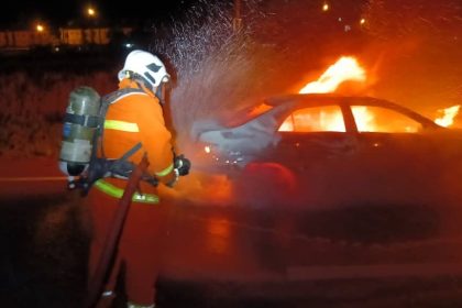 Close Call for Motorist and Passenger as Car Goes Up in Flames on Pan Borneo Highway