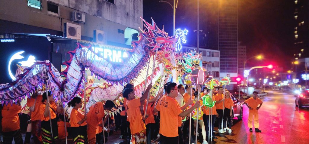 Deputy Premier of Sarawak Joins the Grand Tiong Hock Kiong Temple Deity Parade