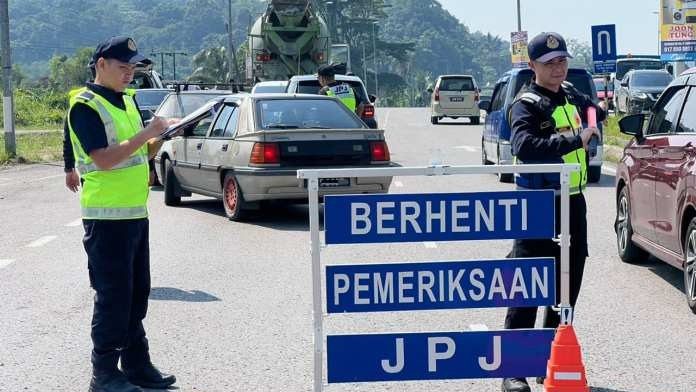 JPJ Sarawak Issues 72 Notices for Traffic Violations in 'Ops Pengarah' at 15th Mile