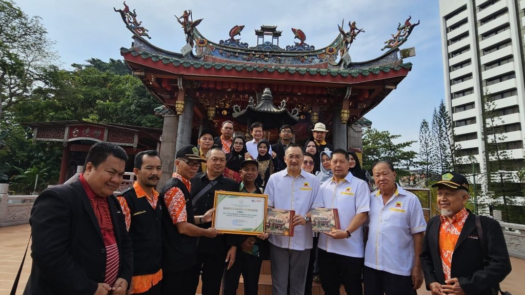 Kapitan Tan Kun Gee Welcomes Religious Harmony Group from Indonesia in Kuching