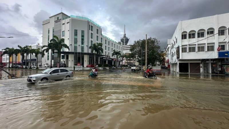 Kedah MB Sanusi's Japan Trip Water Solutions Amid Flood Crisis