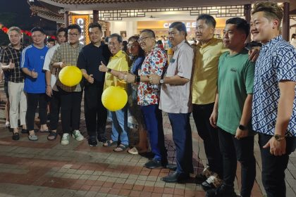 Magical Mid-Autumn Festival Celebration by MBKS Lights Up Sarawak's Friendship Park