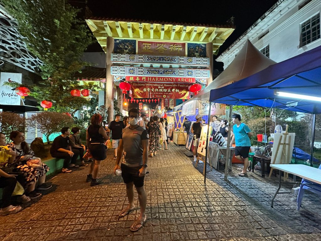 Music, Performances, and Food Kuching Intercultural Mooncake Festival Delights All