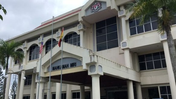 Sarawak Man Claims Trial for Misappropriating Over RM349,000 After RM10 Million Mistakenly Deposited