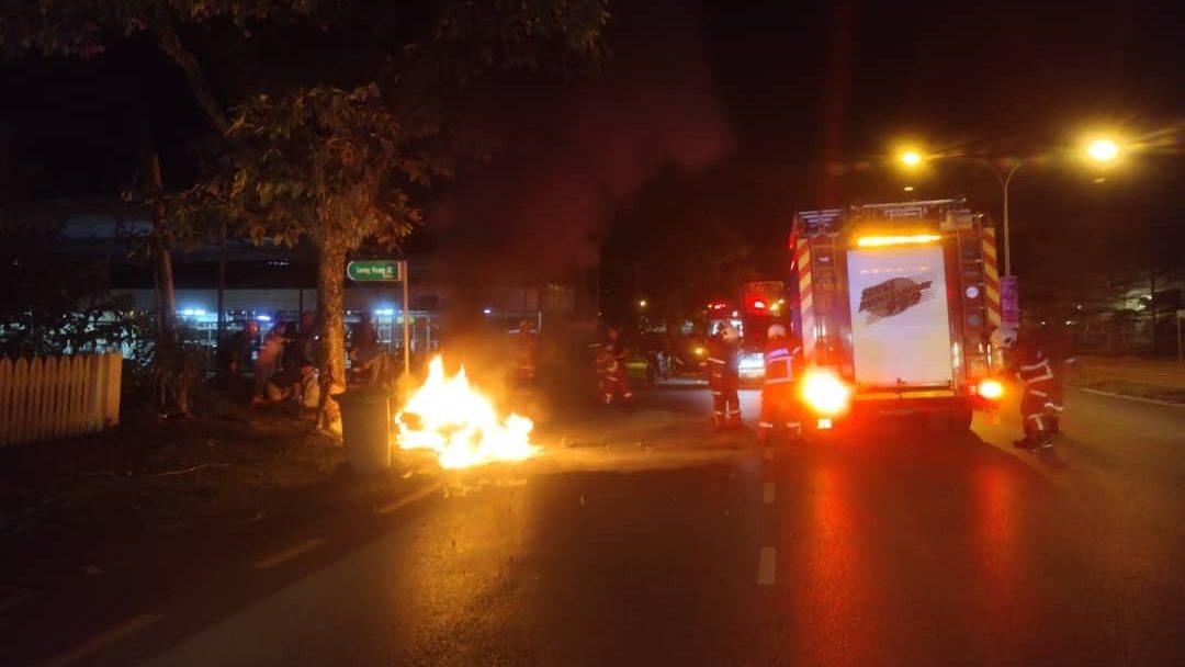 Tragic Motorcycle Crash Claims Life of Young Rider in Kuching