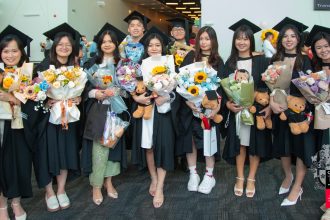 279 Graduates Shine at Swinburne Sarawak’s Prestigious Convocation