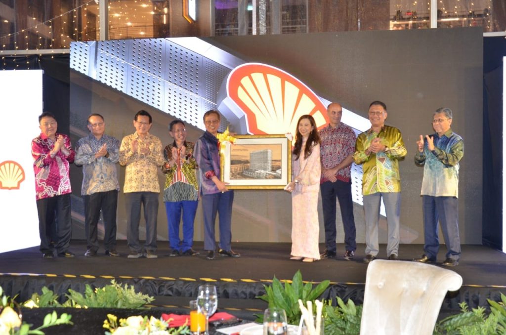 Abang Johari Hails Shell as Pillar for Sarawak’s Growth and Future