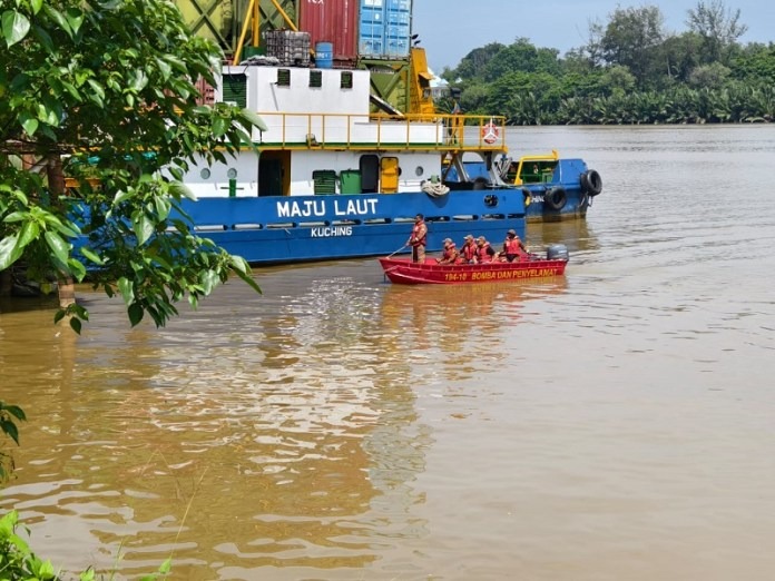 Desperate Search for Missing Paddlers in Sarawak River: 127 Personnel Deployed