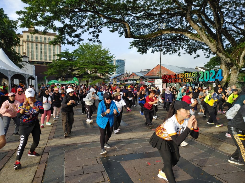 Kuching Hosts Thrilling FitMalaysia Run 5,000 Participants Hit the Streets!