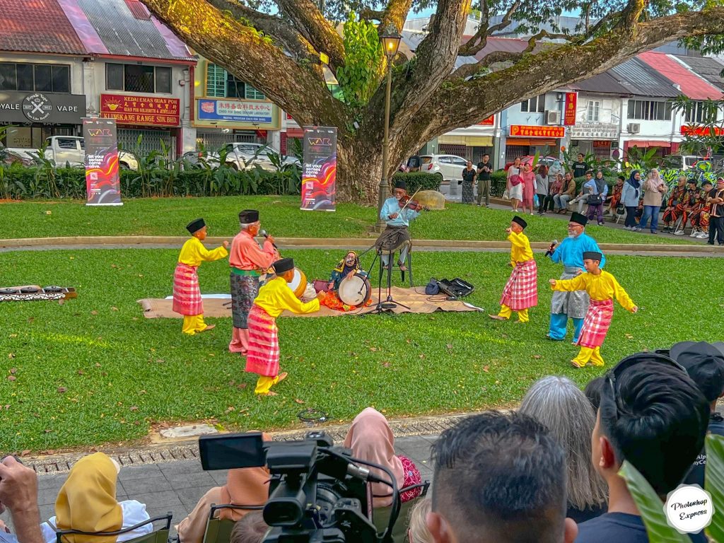 Mayor and Minister Attend Call of the Tribes Festival Launch at The Old Courthouse