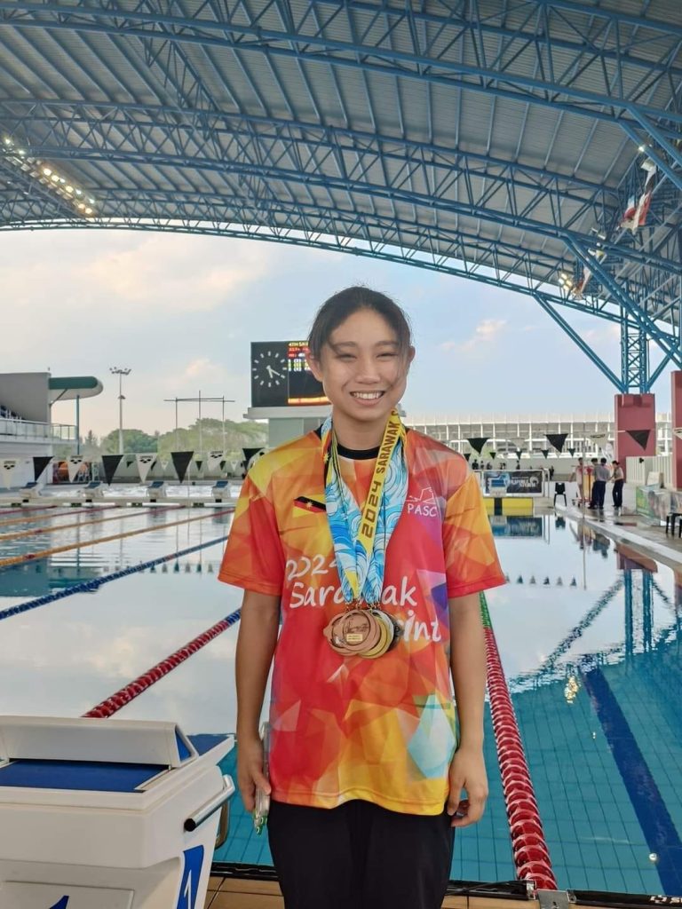 Sarawak Sprint Swimming Sensation: Sheamus Chew Breaks 11 Records, Bags 17 Golds!