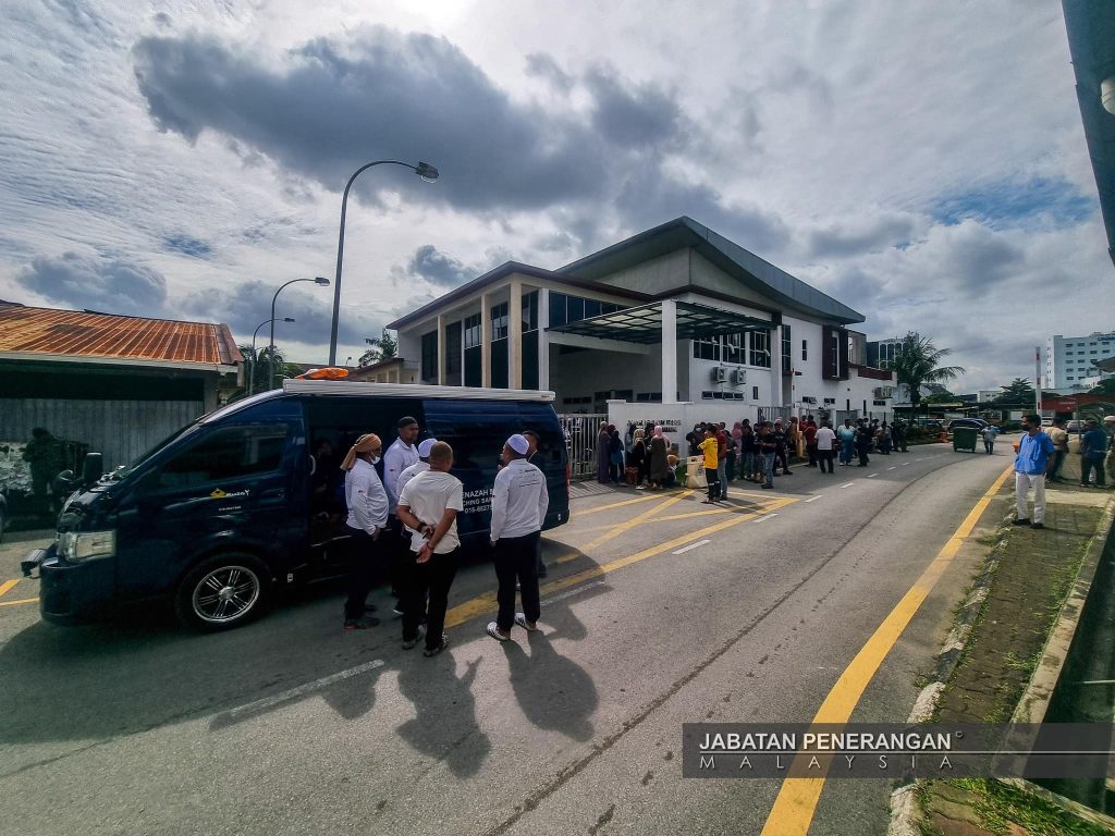 Sorrow Engulfs Sarawak General Hospital as Victims of Boat Tragedy Identified