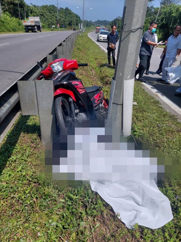 Youth Dies in Tragic Motorcycle Crash on Jln Kuching-Serian, Serian