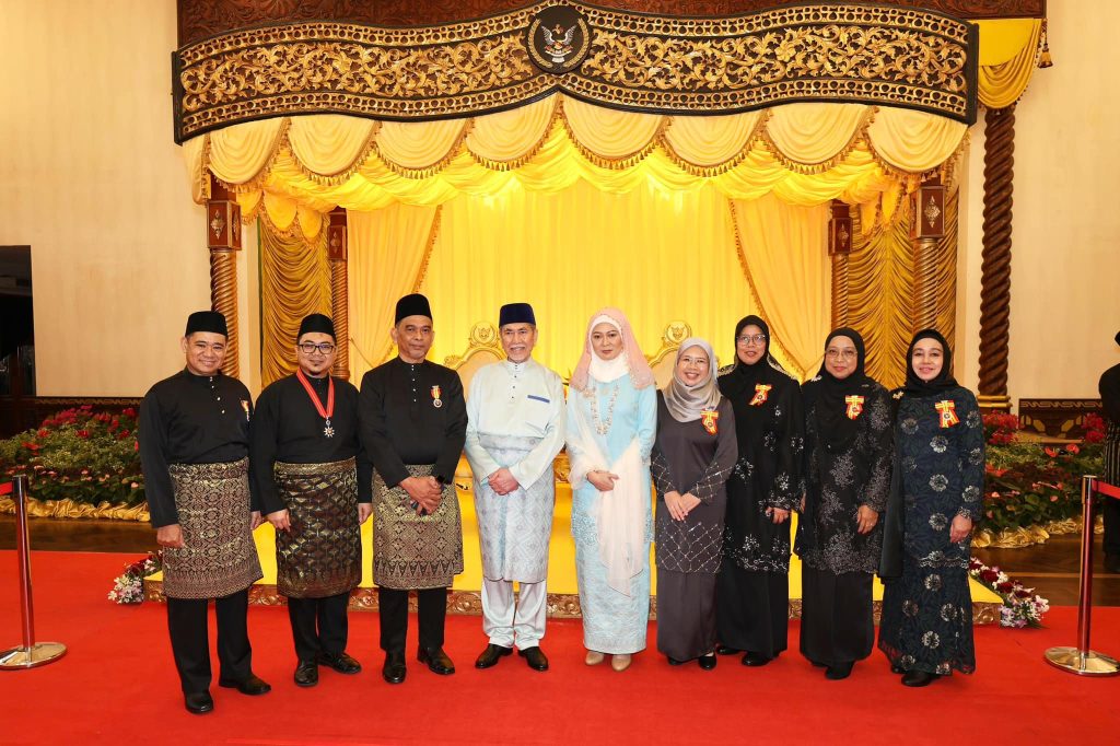 148 Honored at Sarawak State Medal Ceremony Led by TYT