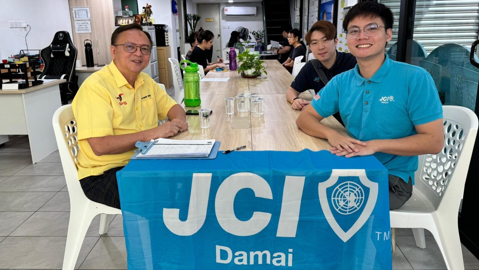 Datuk Lo Khere Chiang Praised for His Support of JCI Damai's Youth Mission