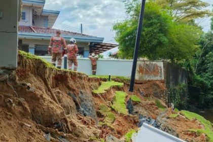 Landslide Threatens Four Homes in Tabuan Height Safety Measures Taken