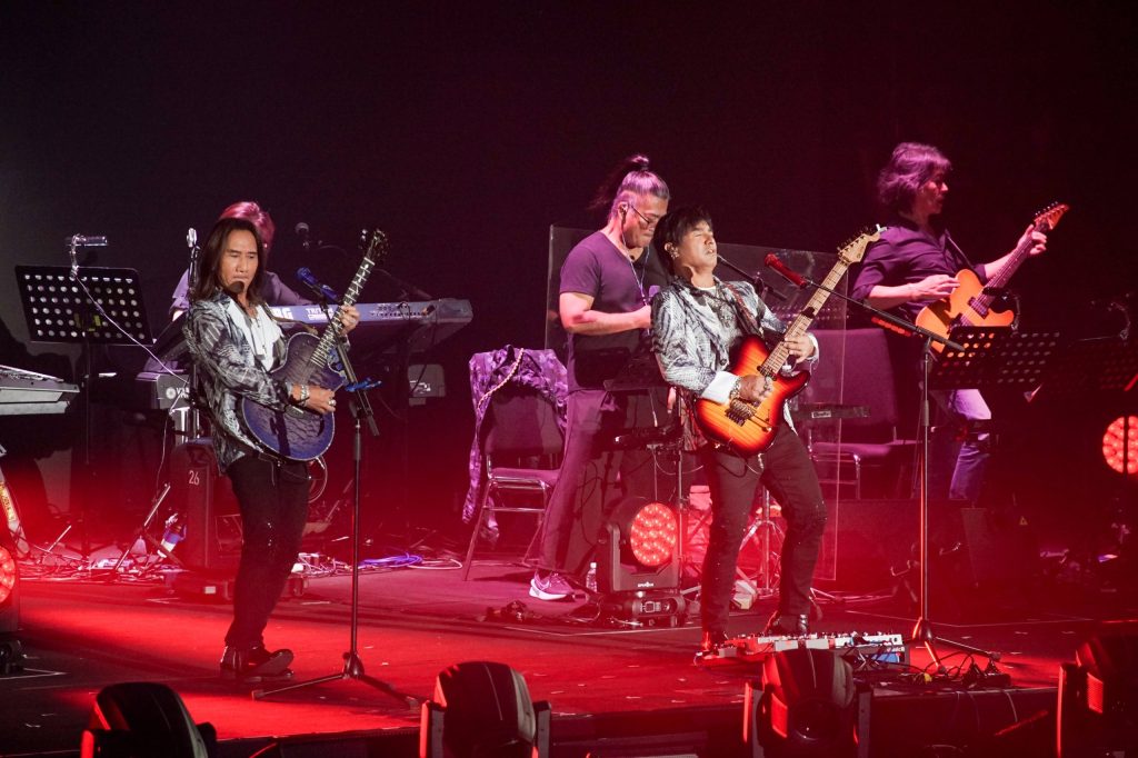 Power Station Rocks Kuching with Electrifying Concert at Stadium Perpaduan