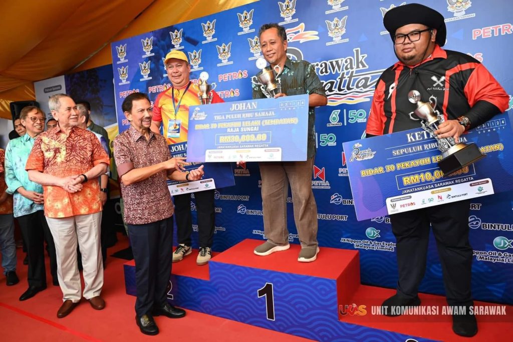 Puteri Dang Balai Secures Historic 'Hattrick' Win at Sarawak Regatta 2024