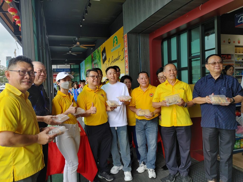 Free Vegetarian Lunch Giveaway in Tabuan Jaya By Team Share Love Together!