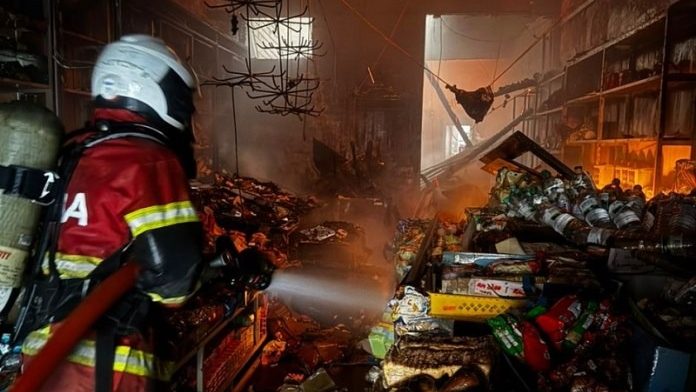 Jalan Padungan Fire Fiery Inferno Destroys Three Shophouses in Kuching