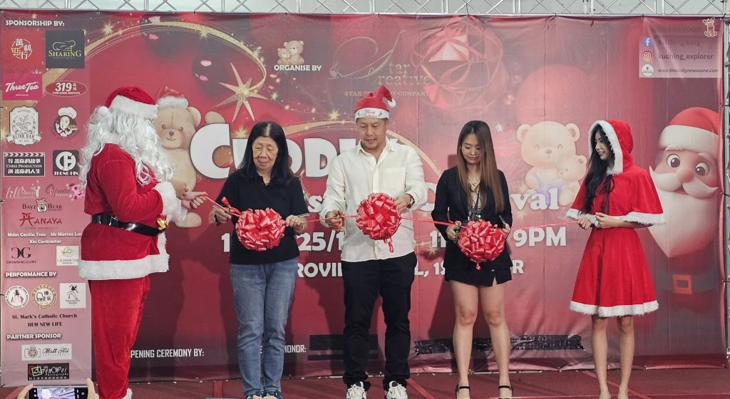 Kapitan Tan Kun Gee Launches The Cuddly Christmas Carnival at Aeroville Mall