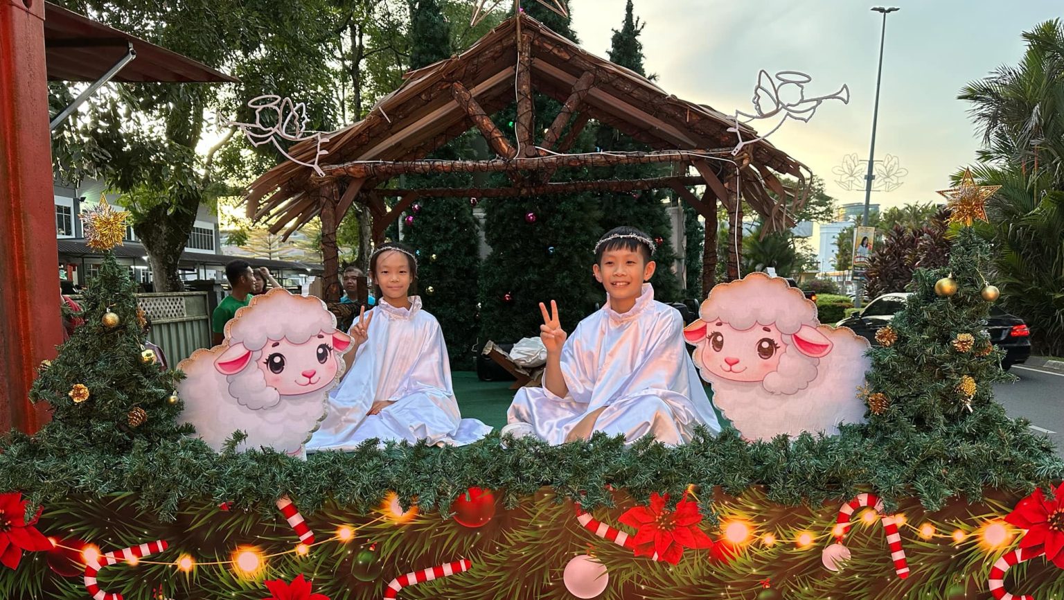 Kuching Glows with Peace and Joy at the 2024 Christmas Parade