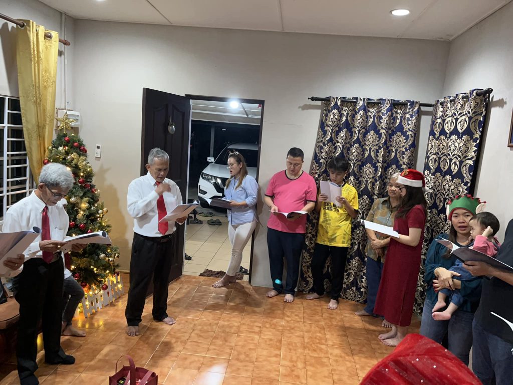 Kuching Shines Bright with Magical Christmas Carols and Community Spirit